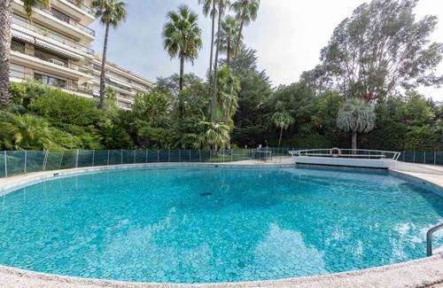 La Croix des Gardes Condo | 125 m² Condo ∙ 3 bedrooms ∙ 6 guests