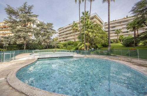 La Croix des Gardes Condo | 125 m² Condo ∙ 3 bedrooms ∙ 6 guests