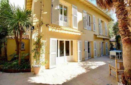 Juan-les-Pins Villa | 130 m² Villa ∙ 4 bedrooms ∙ 8 guests