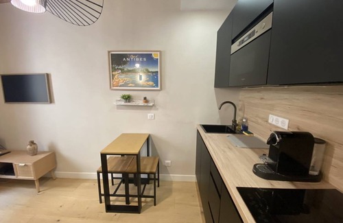 Antibes Old Town Apartment | 14 m² Studio flat ∙ 2 guests
