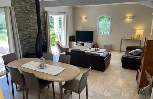 Saint-Paul-en-Foret Villa | 150 m² Villa ∙ 4 bedrooms ∙ 8 guests