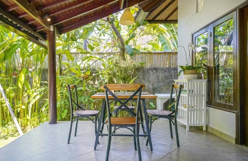 Sunset Road Villa | 150 m² Villa ∙ 2 bedrooms ∙ 6 guests