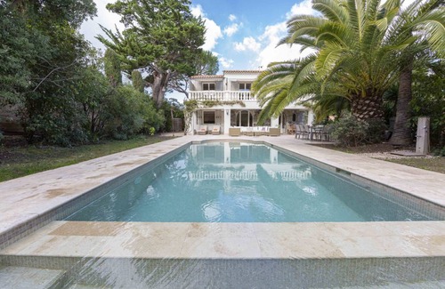 Cap-d'Antibes Villa | 150 m² Villa ∙ 4 bedrooms ∙ 8 guests