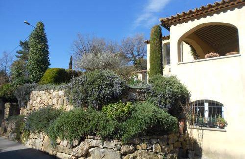 Le Rouret Bed & Breakfast | 16 m² Bed and breakfast ∙ 3 guests