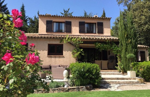La Mole House | 160 m² House ∙ 3 bedrooms ∙ 6 guests