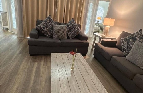 Westbury House | 163 m² House ∙ 4 bedrooms ∙ 8 guests