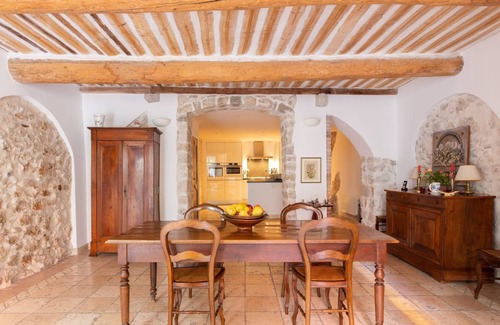 Antibes Old Town House | 170 m² House ∙ 3 bedrooms ∙ 6 guests