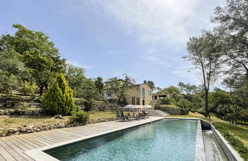 Tourrettes-sur-Loup Villa | 174 m² Villa ∙ 4 bedrooms ∙ 10 guests