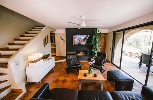 Tourrettes-sur-Loup House | 180 m² House ∙ 4 bedrooms ∙ 6 guests