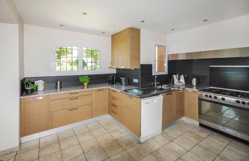 Les Maillans House | 180 m² House ∙ 4 bedrooms ∙ 8 guests
