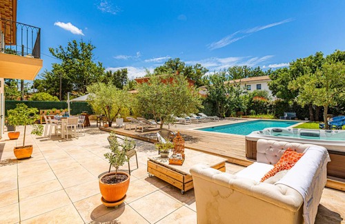 Le Tignet House | 180 m² House ∙ 4 bedrooms ∙ 8 guests