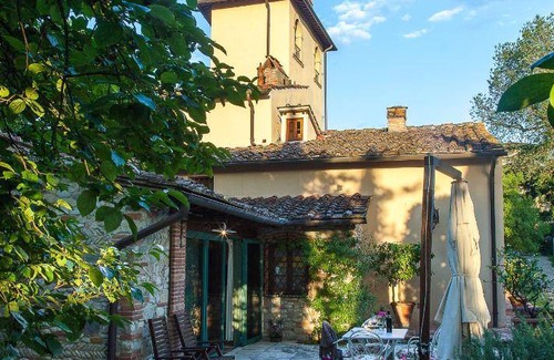 Sesto Fiorentino Resort | 180 m² Resort ∙ 3 bedrooms ∙ 10 guests