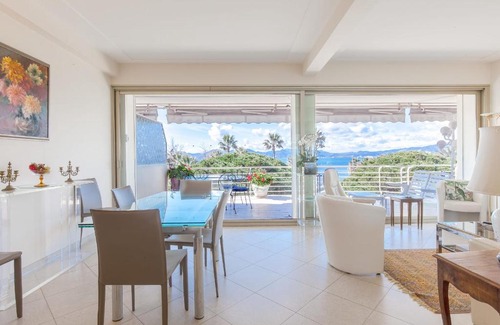 Pointe Croisette Apartment | 180 sea view 95m2 apartment Croisette area