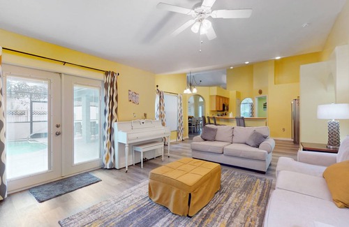 Greater Groves House | 181 m² House ∙ 4 bedrooms ∙ 10 guests