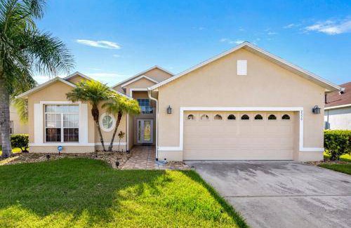 Crescent Lakes House | 194 m² House ∙ 4 bedrooms ∙ 8 guests