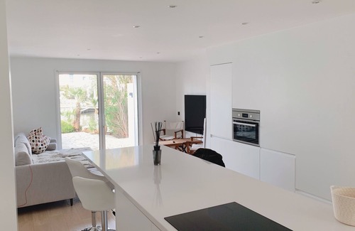 Port Cogolin House | 2 BEDROOM HOUSE IN PORT COGOLIN (with pontoon for boat)