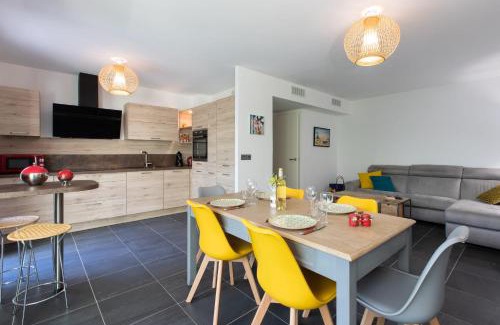 Pointe Croisette Apartment | 2-Br with Garden and Pool in the Heart of Palm Beach