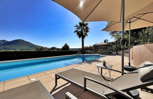 Les Adrets-de-l'Esterel House | 200 m² House ∙ 4 bedrooms ∙ 8 guests