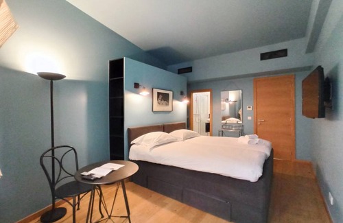 Cannes City Centre Apartment | 200 m² Apartment ∙ 5 bedrooms ∙ 10 guests