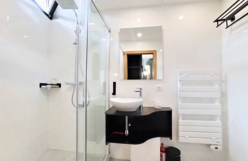 Cannes City Centre Apartment | 200 m² Apartment ∙ 5 bedrooms ∙ 10 guests