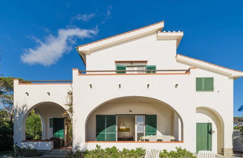 Marina di Campo Villa | 200 m² Villa ∙ 4 bedrooms ∙ 10 guests