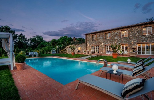Montecarlo Villa | 200 m² Villa ∙ 3 bedrooms ∙ 6 guests