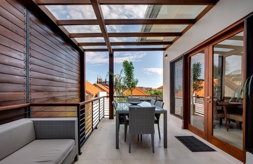 Petitenget Villa | 200 m² Villa ∙ 5 bedrooms ∙ 10 guests