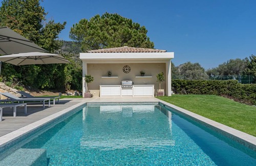 Vence Villa | 200 m² Villa ∙ 5 bedrooms ∙ 10 guests
