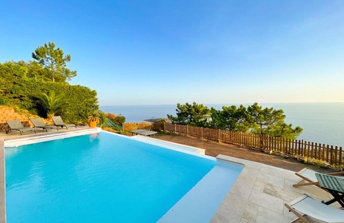 Antheor Villa | 200 m² Villa ∙ 5 bedrooms ∙ 11 guests