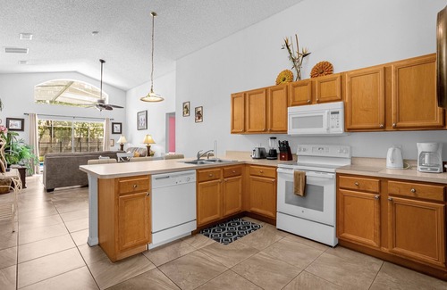 Kissimmee House | 201 Hideaway beach 4 beds - pool&spa