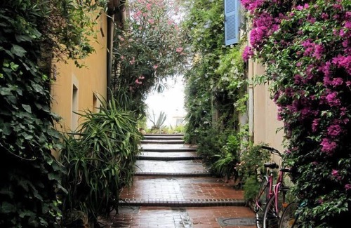 Antibes Old Town Apartment | 201 Villa Emy dans le Safranier