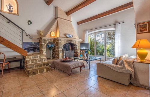 Peymeinade House | 205 m² House ∙ 3 bedrooms ∙ 6 guests