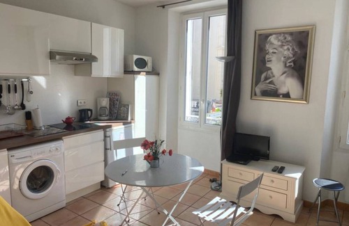 Prado - Republique Apartment | 22 m² Studio flat ∙ 2 guests