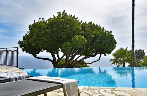 Theoule-Superieur Villa | 220 m² Villa ∙ 5 bedrooms ∙ 11 guests