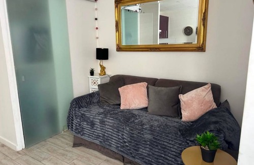 Cannes Old Town Apartment | 24 m² Studio flat ∙ 2 guests