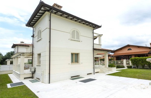 Querceta Villa | 240 m² Villa ∙ 3 bedrooms ∙ 7 guests