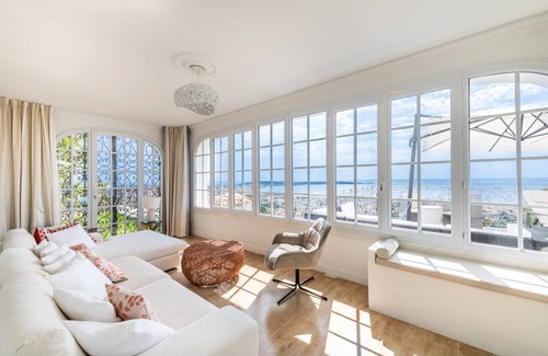 Vallauris Villa | 240 m² Villa ∙ 5 bedrooms ∙ 11 guests