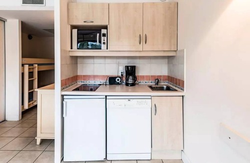 Saint-Laurent-du-Var Apartment | 25 m² Studio flat ∙ 1 bedroom ∙ 4 guests