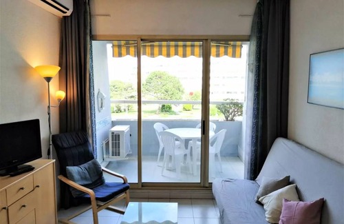 Villeneuve Loubet Beach Apartment | 25 m² Studio flat ∙ 1 bedroom ∙ 4 guests