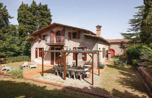 Crespina House | 250 m² House ∙ 5 bedrooms ∙ 10 guests