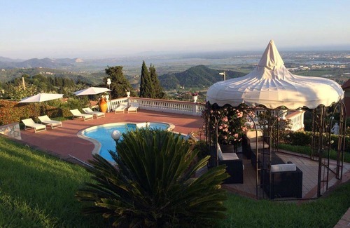 Corsanico Villa | 250 m² Villa ∙ 3 bedrooms ∙ 8 guests