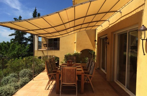 Le Muy Villa | 250 m² Villa ∙ 6 bedrooms ∙ 12 guests