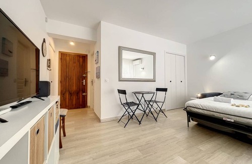 Antibes Old Town Apartment | 27 m² Studio flat ∙ 2 guests
