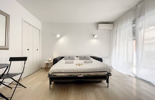 Antibes Old Town Apartment | 27 m² Studio flat ∙ 2 guests