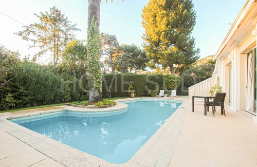California - Pezou Villa | 270 m² Villa ∙ 5 bedrooms ∙ 10 guests