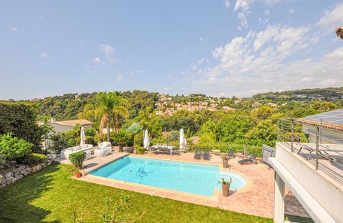 Biot House | 278 m² House ∙ 4 bedrooms ∙ 8 guests
