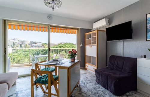 Juan-les-Pins Apartment | 28 m² Apartment ∙ 2 guests