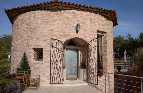 Vence House | 280 m² House ∙ 4 bedrooms ∙ 8 guests