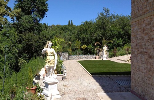 Vence House | 280 m² House ∙ 4 bedrooms ∙ 8 guests