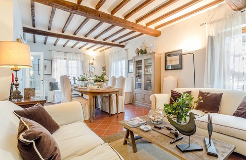 Lucca Villa | 280 m² Villa ∙ 4 bedrooms ∙ 8 guests